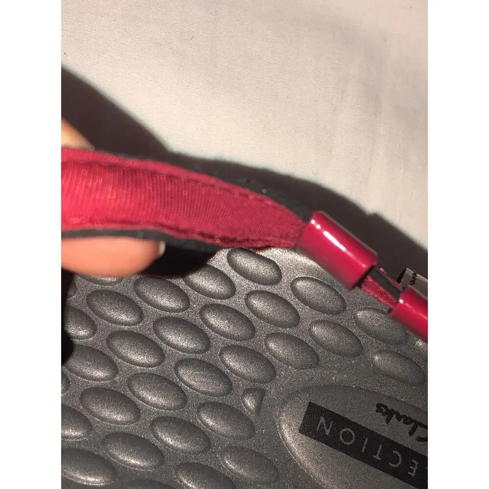Clarks Collection Sandals Size 7 Red Patent Sonar Aster T Strap Shoes Summer